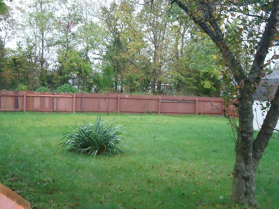 2nd image of 104 Forrest Dr