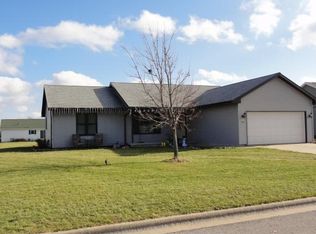 502 Meadow Heights Dr, Black Creek, WI 54106
