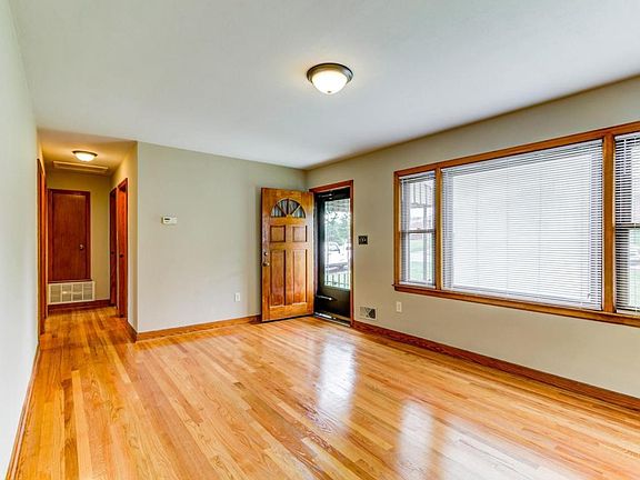 5th image of 223 Lynn Haven Cir