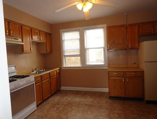 1st image of 6243 S Rockwell St APT 2R