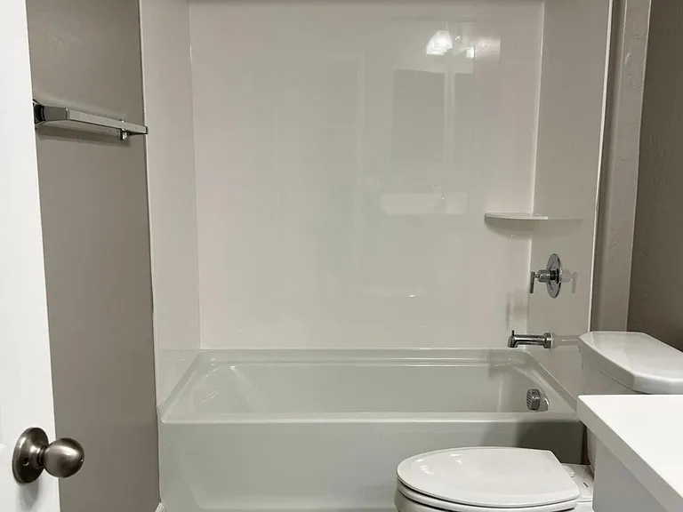 24068 W Whyman Ave — Photo 10