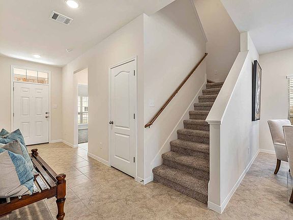 4th image of 1812 Thorndyke Ln