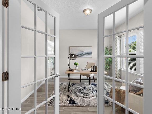 4th image of 283 GLORIETA Drive