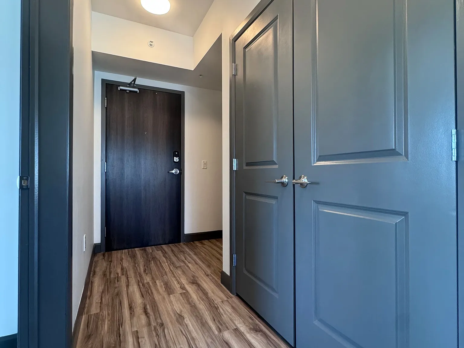 2 bed, $2,130 — Photo 2