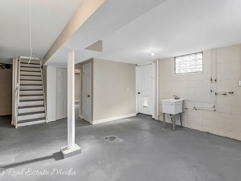 6253 Sturdy Ave — Photo 10