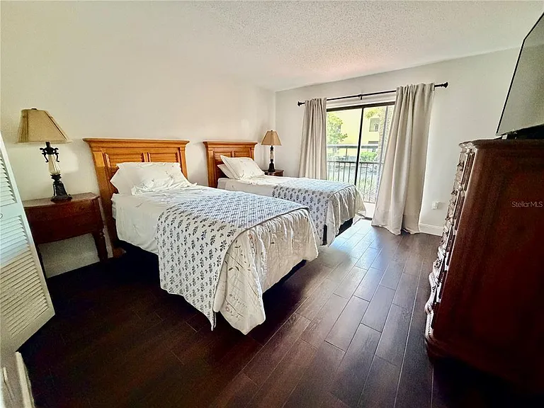 13602 S Village Dr #1106 — Photo 9