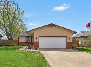 423 Ranger St, Haysville, KS 67060