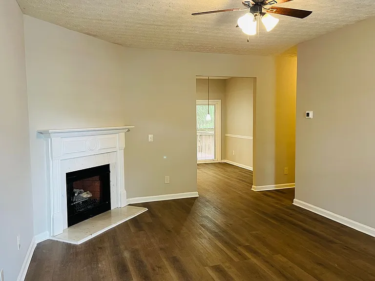4014 Carisbrook Dr — Photo 6