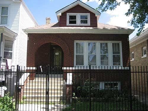 1st image of 4141 N Sacramento Ave