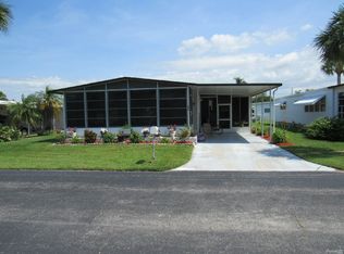 224 Flamboyant St, Nokomis, FL 34275