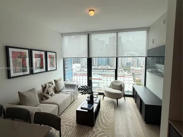 20 NE 11th St #2909, Miami, FL 33132