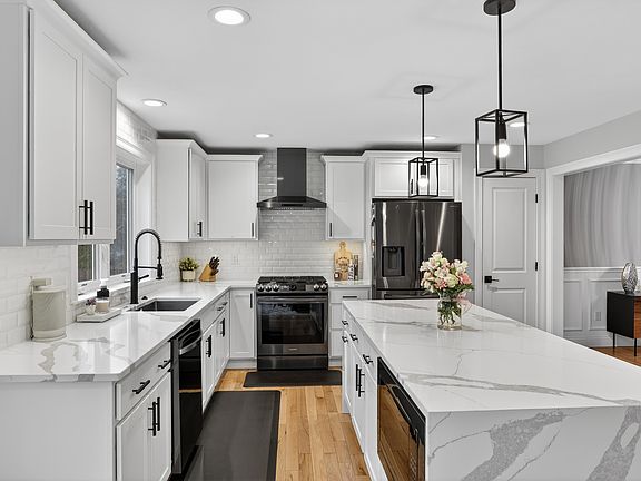 5th image of 3 Shaker Pond Rd