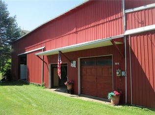 14541 W Bay Rd, Wolcott, NY 14590