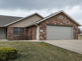 7808 Timmerman Dr, East Dubuque, IL 61025