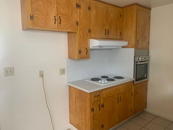 You can bring your own refrigerator or a refrigerator will be supplied by the manager for the size of the apartment.