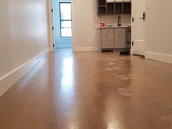 3rd image of 331 Vernon Ave #B3
