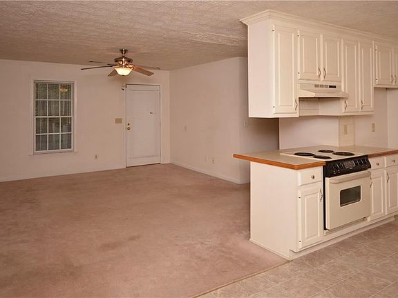 2nd image of 230 River Oak Dr