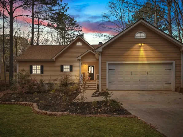 381 E River Bend Dr, Eatonton, GA 31024