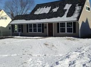 80 Pumpkin Hill Rd, Levittown, PA 19056