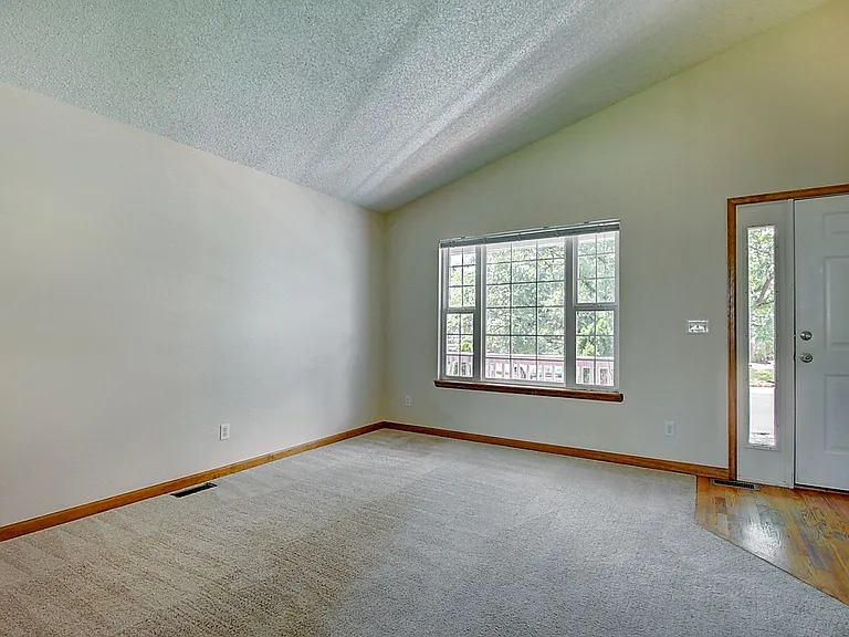 12540 Beach St — Photo 4