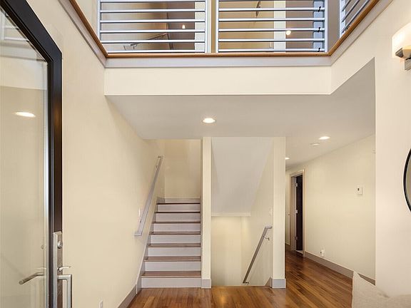 4th image of 2619 Warren Avenue N