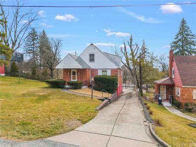 3 Barton Dr, Pittsburgh, PA, 15221