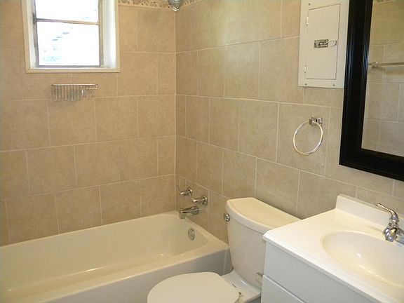 4th image of 212 W Ocean Ave