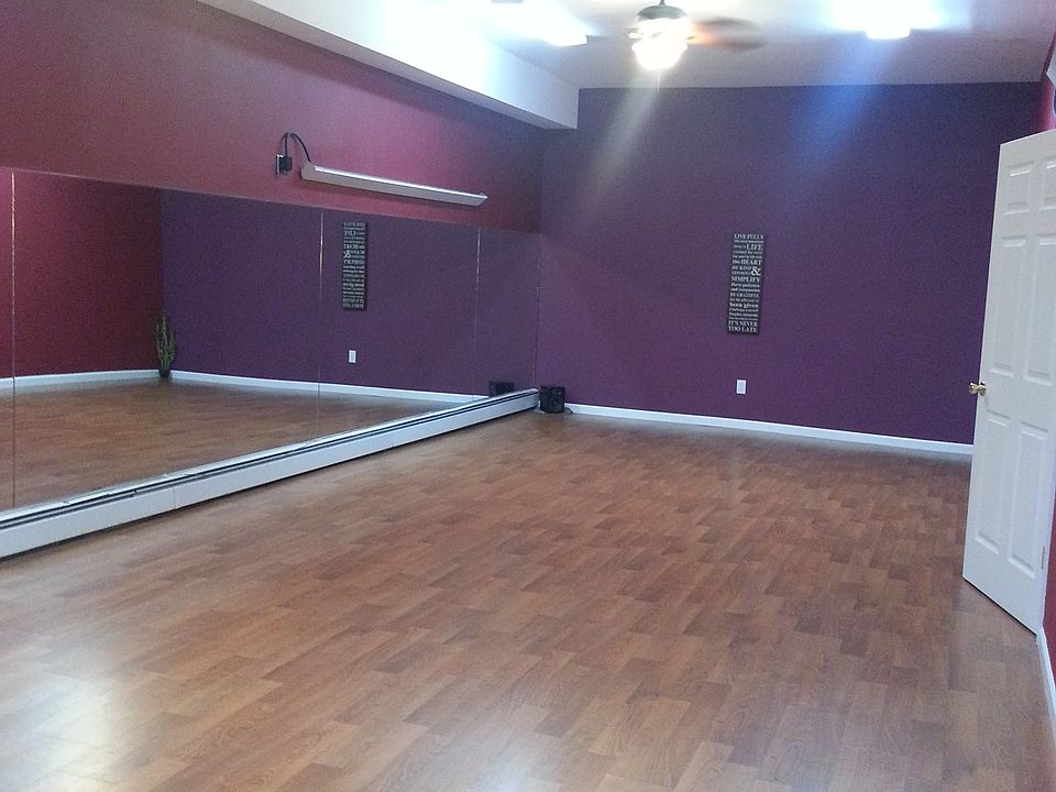 1st image of 121 Manorhaven Blvd