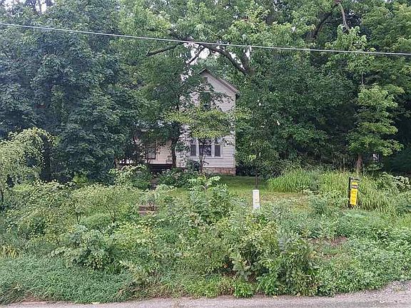 4th image of 411 E Main St