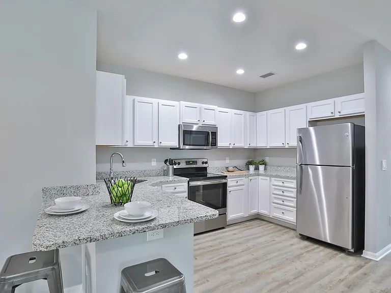 116 W Amelia Ave #A — Photo 7