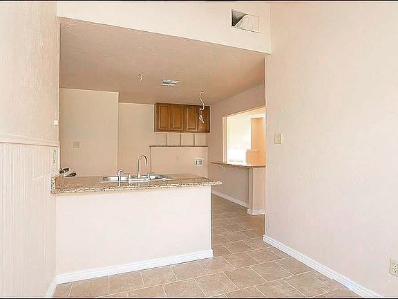 4th image of 1508 Hawthorne St