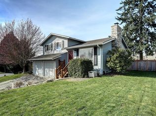 802 S 28th Ct, Renton, WA 98055