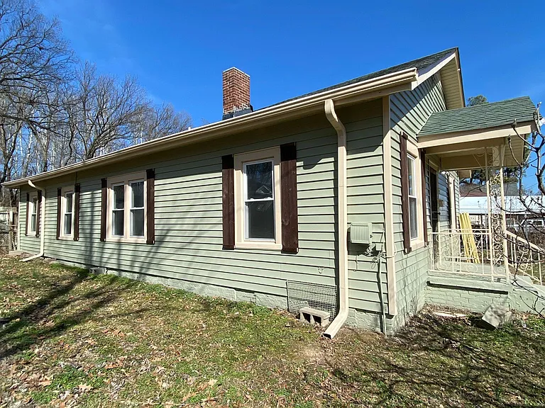 5122 School St — Photo 3