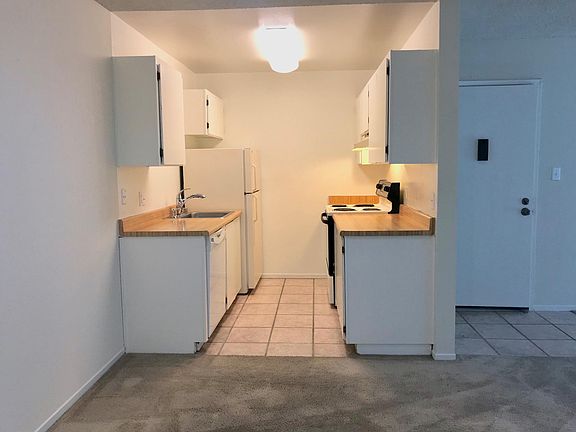 2nd image of 404 Boardwalk Ave APT 8