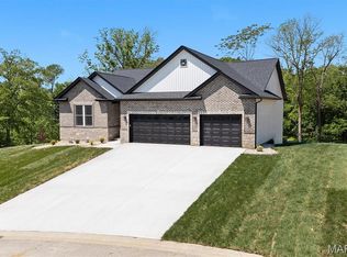 7965 Boreal Rdg, Caseyville, IL 62232