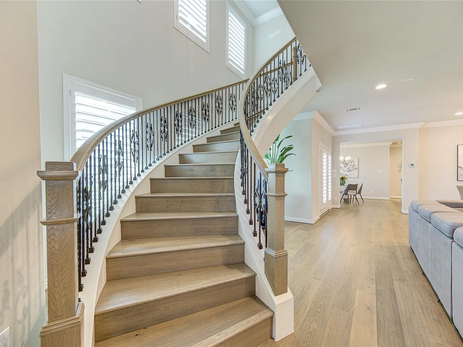 3 bed, 3.5 bath, 2892 sqft, $5,500 — Photo 3