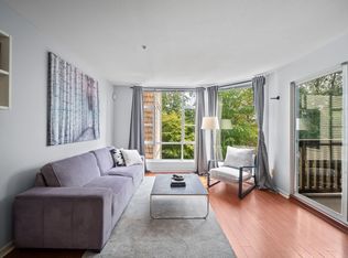 22233 River Rd #401, Maple Ridge, BC V2X 3N7