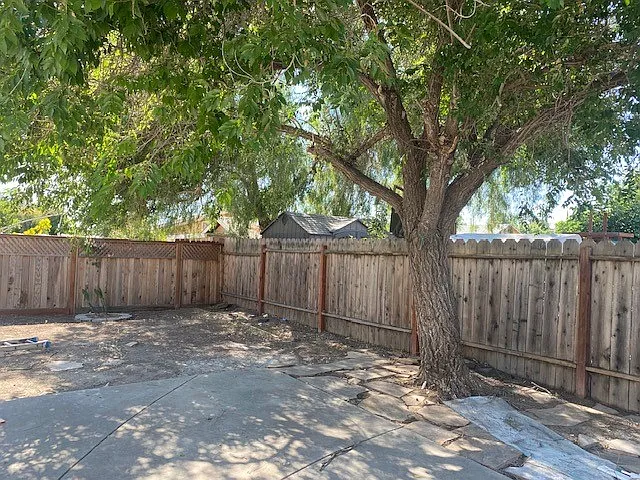 42 Harbor Dr — Photo 16