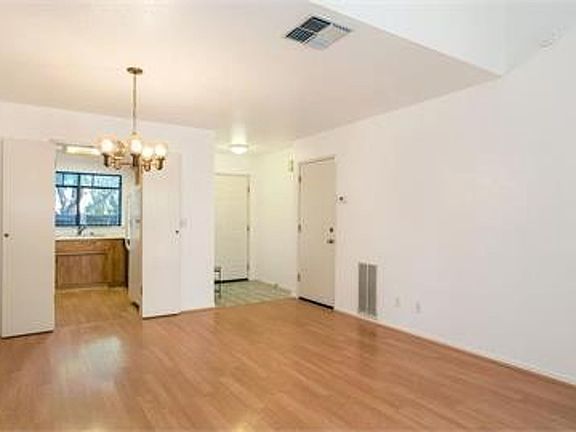 4th image of 3141 Newport Ter