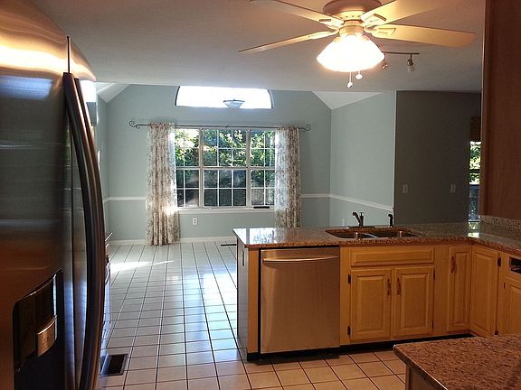 Large breakfast area