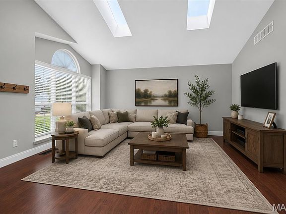 3rd image of 1006 Providence Pointe Dr