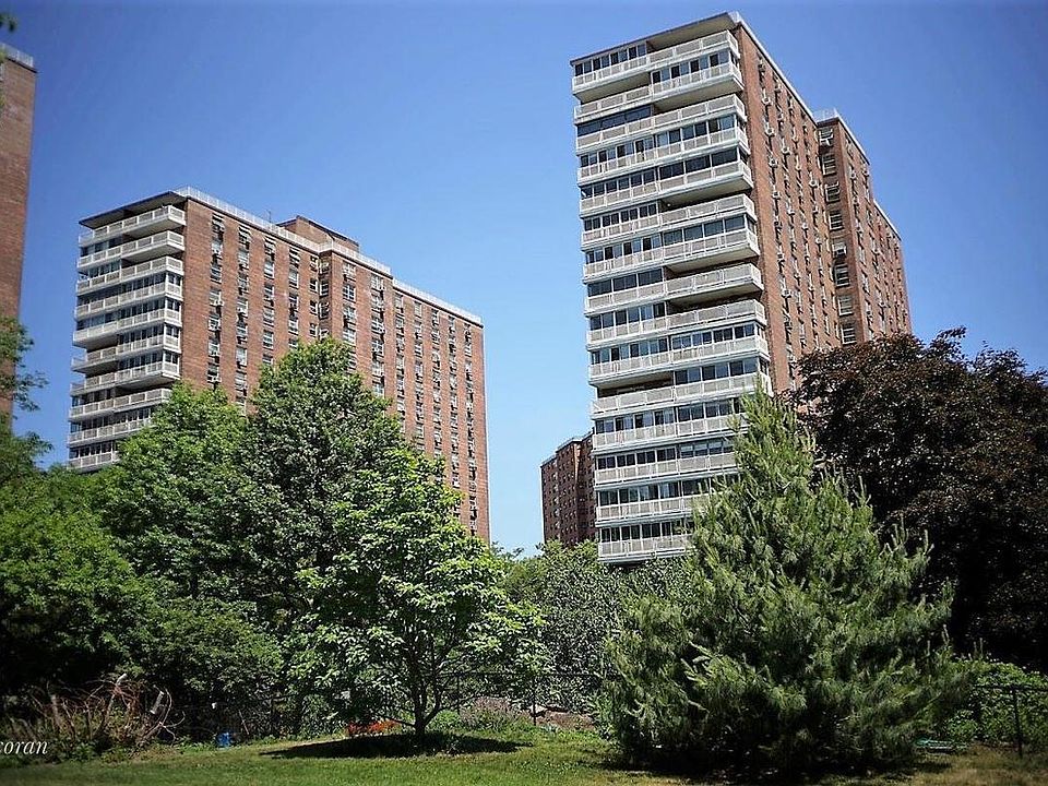 1st image of 100 Lasalle St #6F