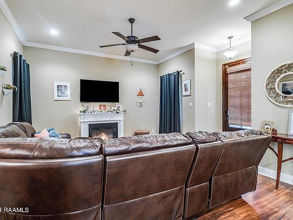 4th image of 308 Highland View Dr