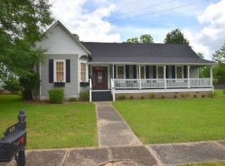 410 W Michigan St, Poplarville, MS 39470