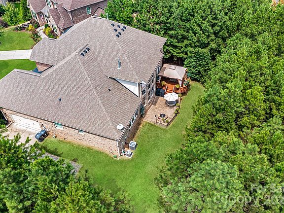 2nd image of 16524 Governors Club Ct