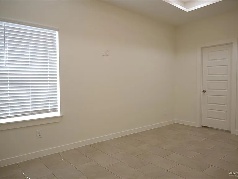 1200 S Woodland Dr #3 — Photo 8