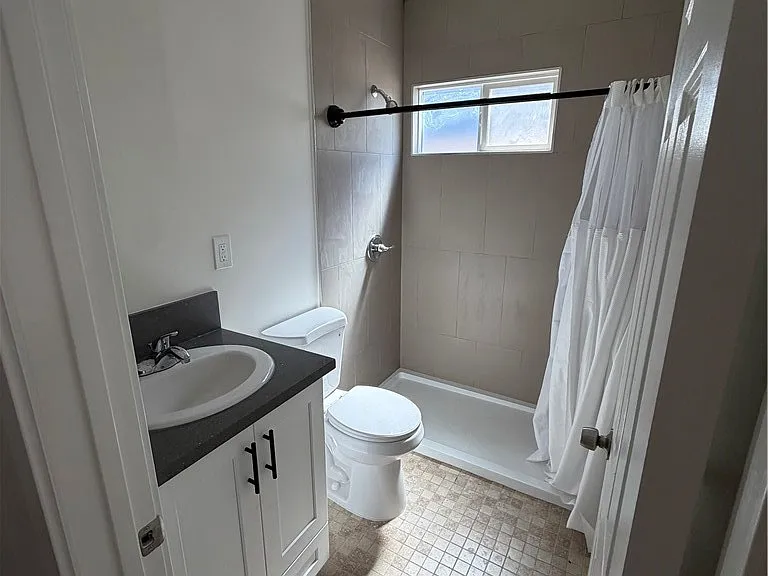 1329 E 56th St — Photo 12
