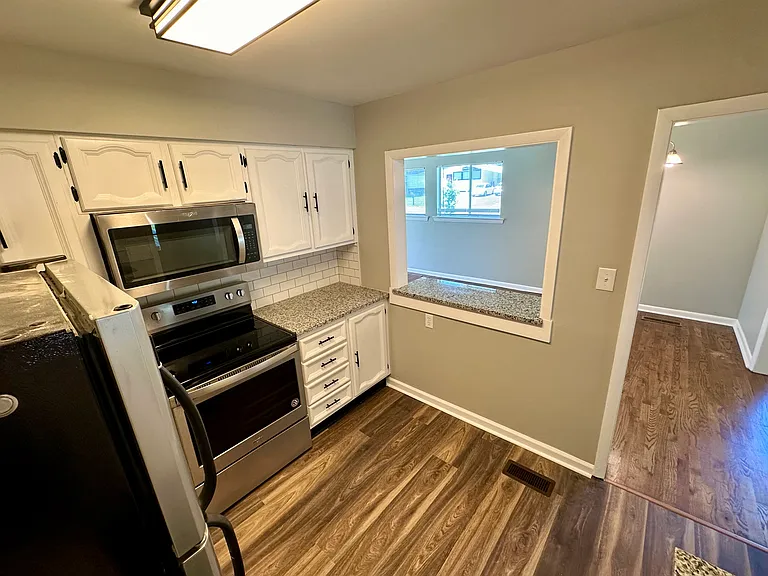 8106 Royal Dr — Photo 13