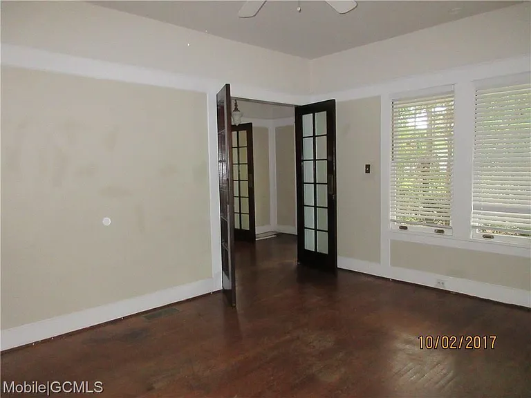 1576 Dauphin St — Photo 14