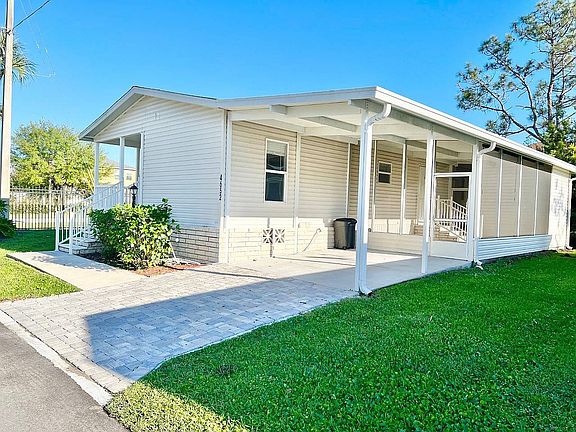 2nd image of 4652 White Pine Ave #292